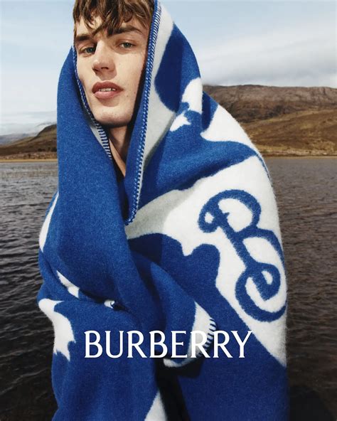 burberry digital campaigns|burberry advertising campaigns.